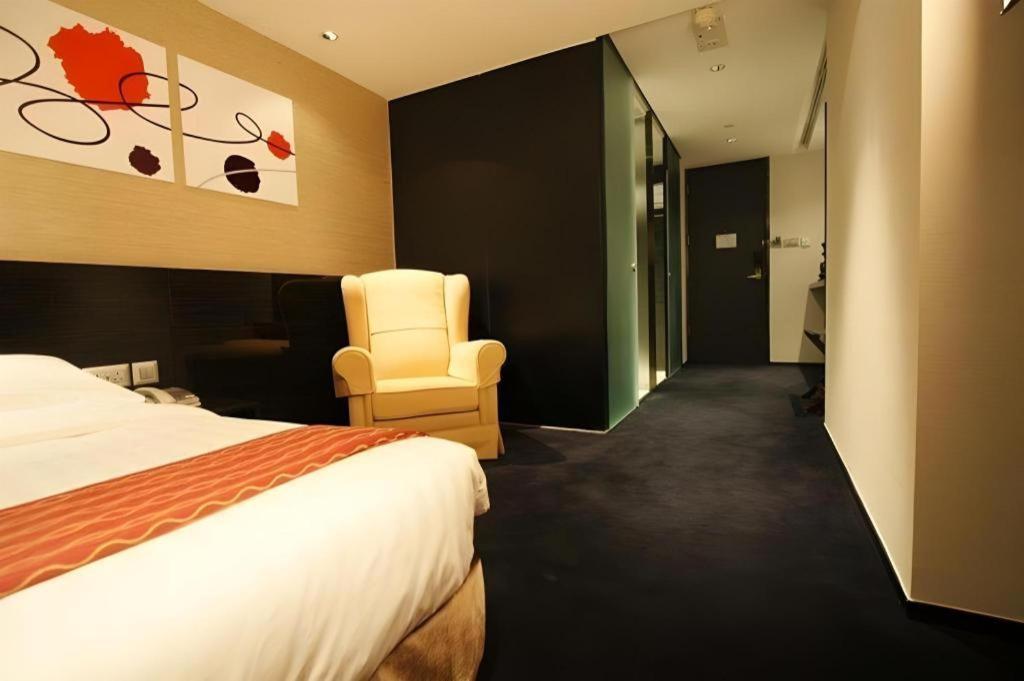 Hotel Noble Park 3*