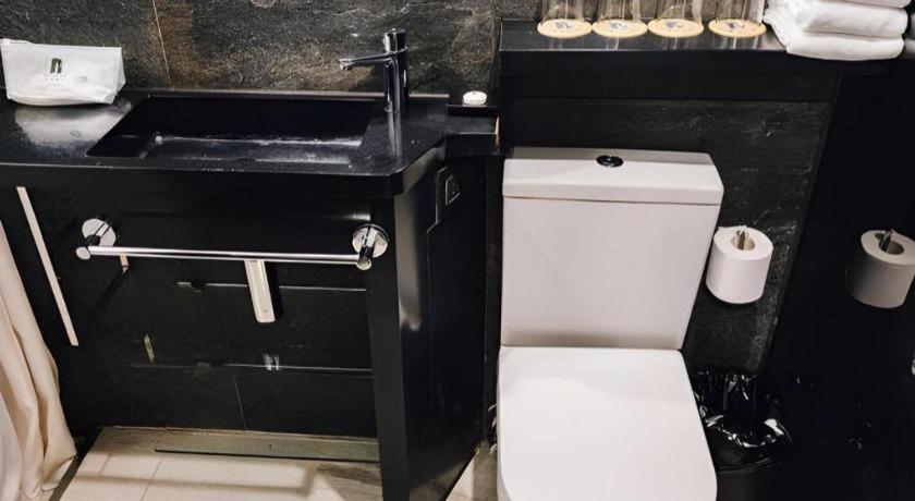 Noble Park Hotel 3*